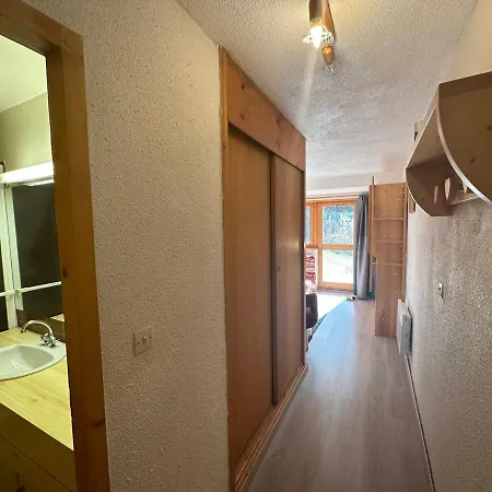 A : Aux Pieds, Balcon, Wi-fi Et Parking - Fr-1-688-32